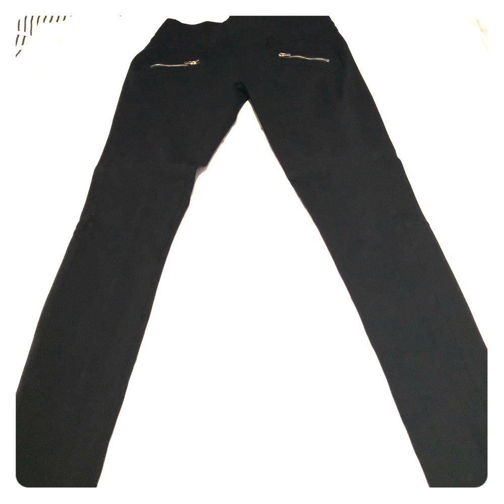 Black fitted high waist leggings